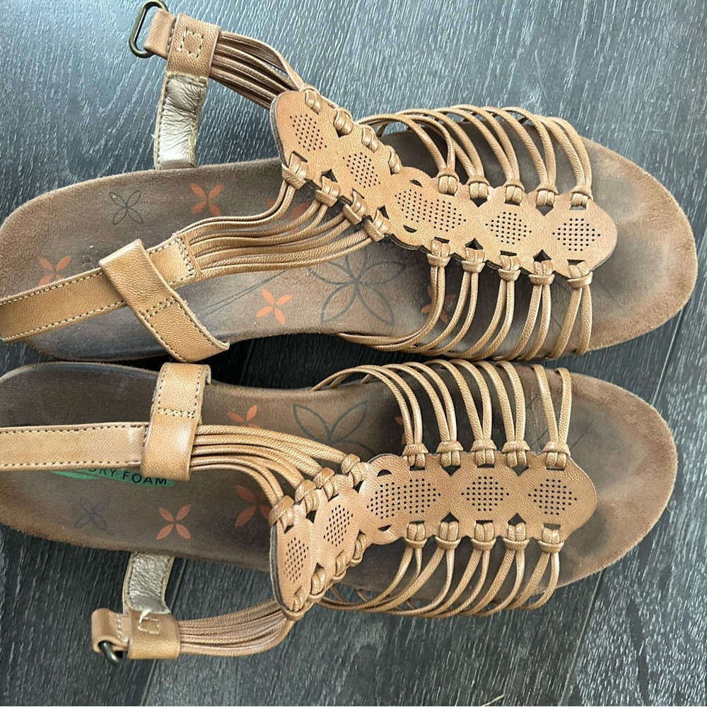 Bare trap’s memory foam sandals